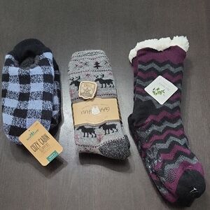 New Socks And Slippers For Men And Women. NWT Christmas Gifts